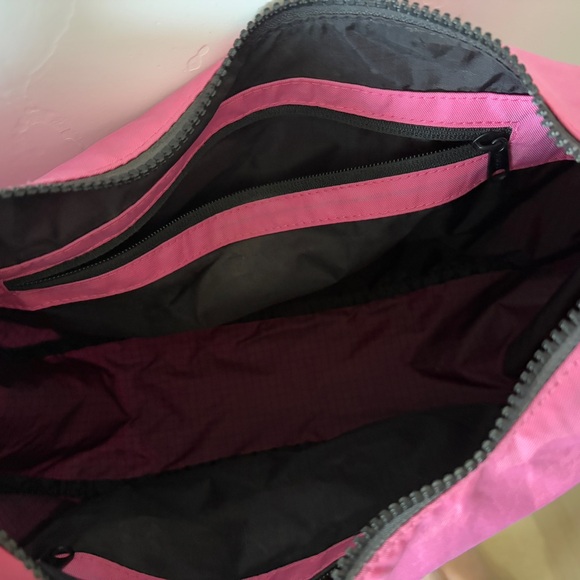 Baggu Medium Crescent Bag - Picture 4 of 6